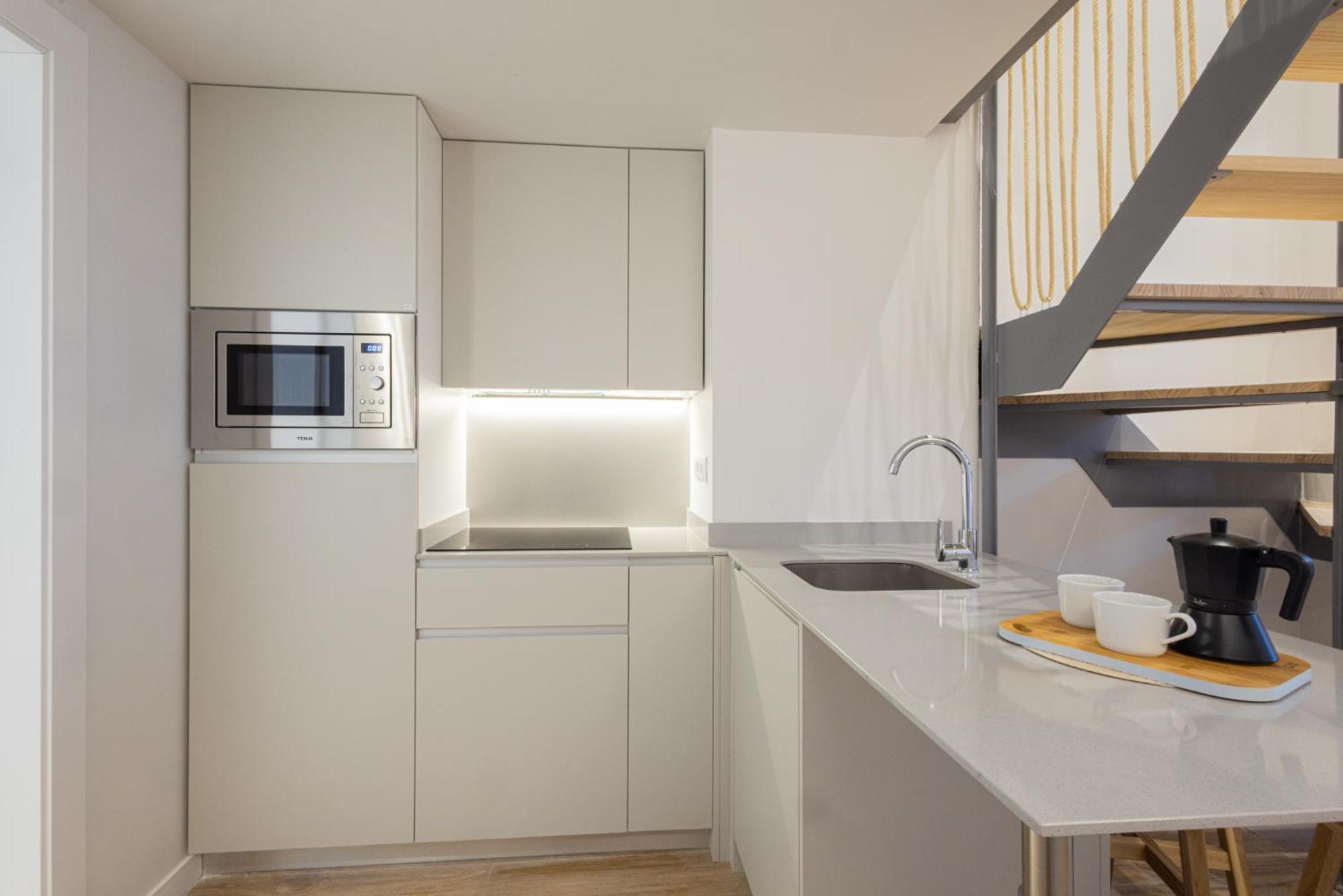 Florit Flats - The Mediterraneo * Valenza